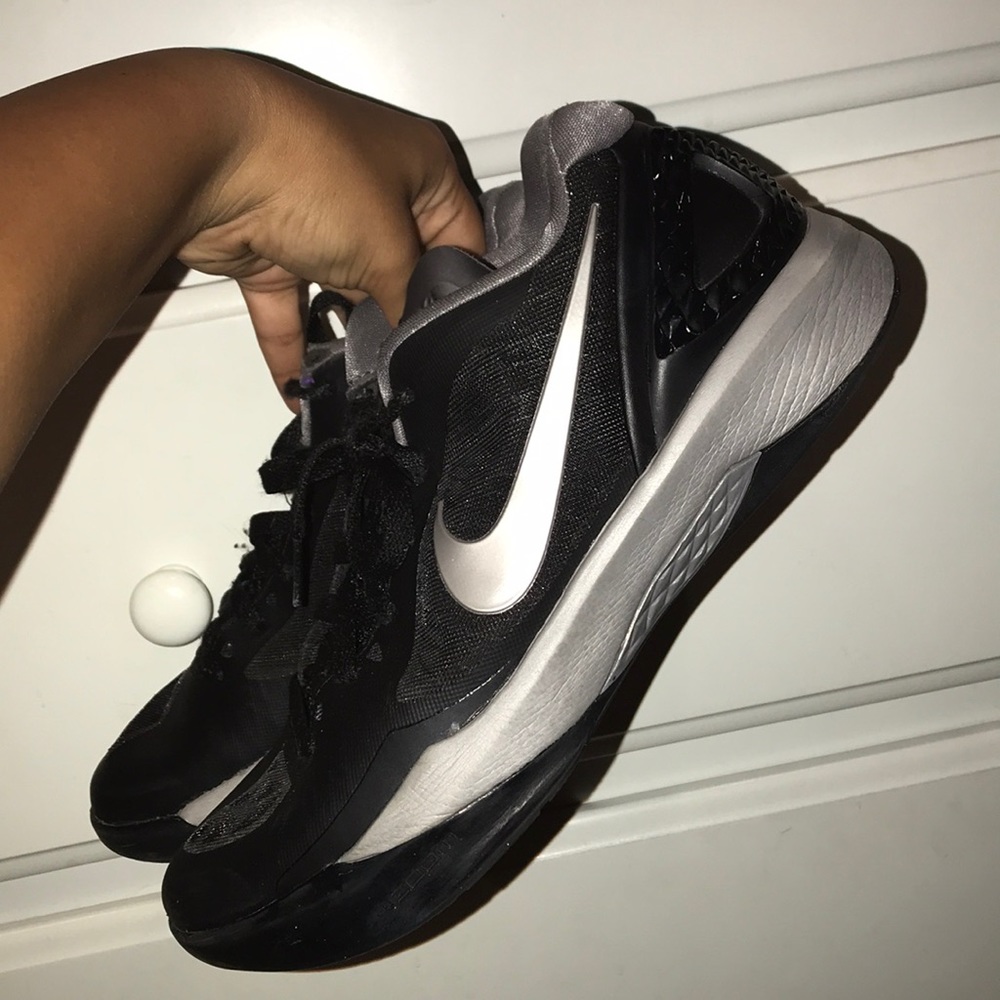 nike volleyball shoes